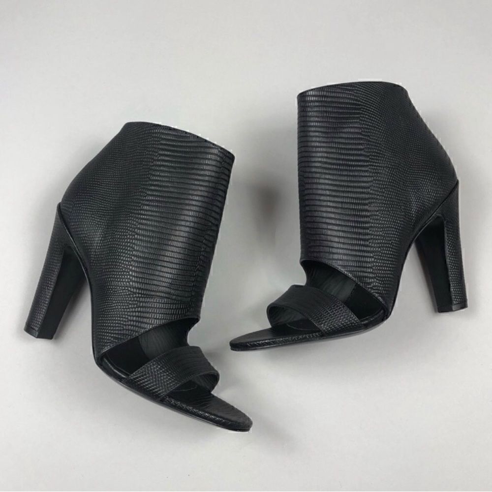 VINCE sansa embossed boots size 7